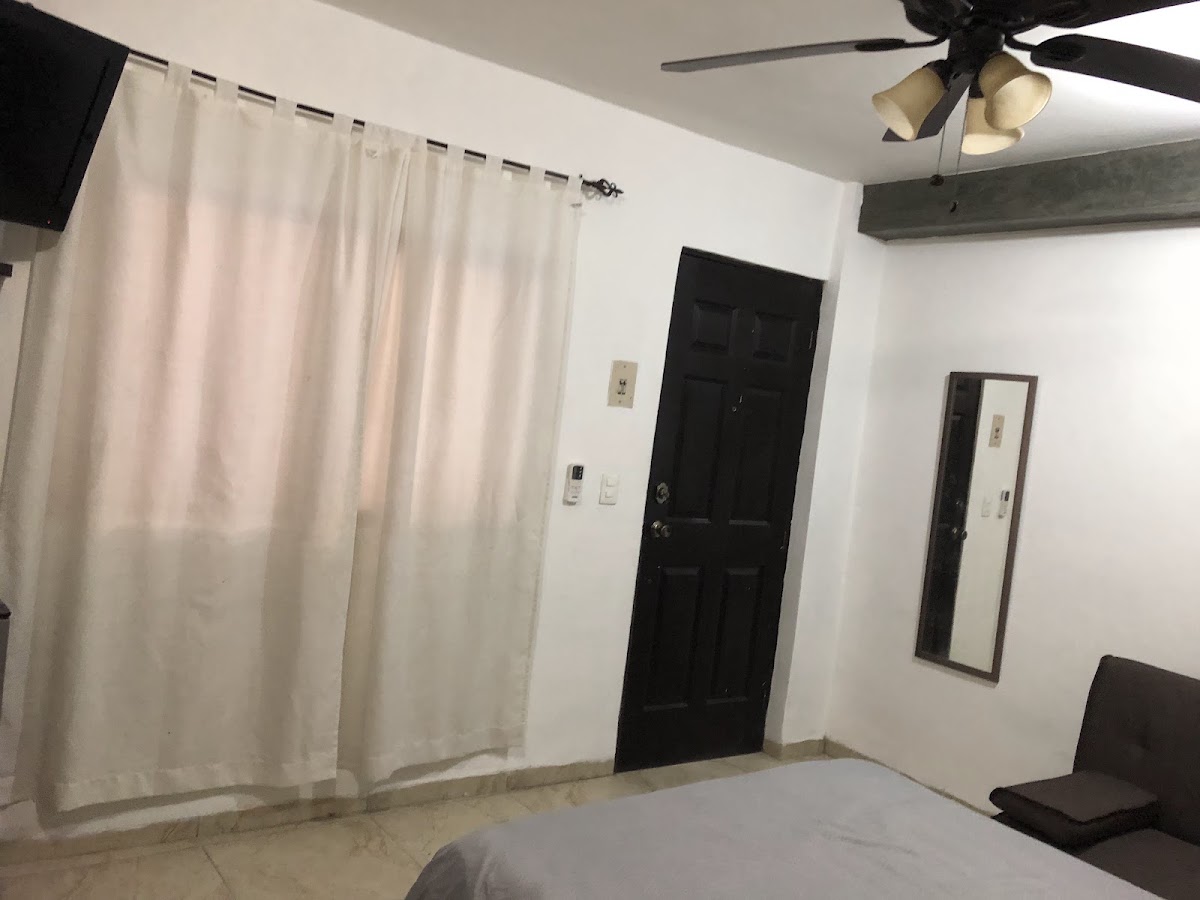 Hostel Tres Amigos Playa Del Carmen gallery 3