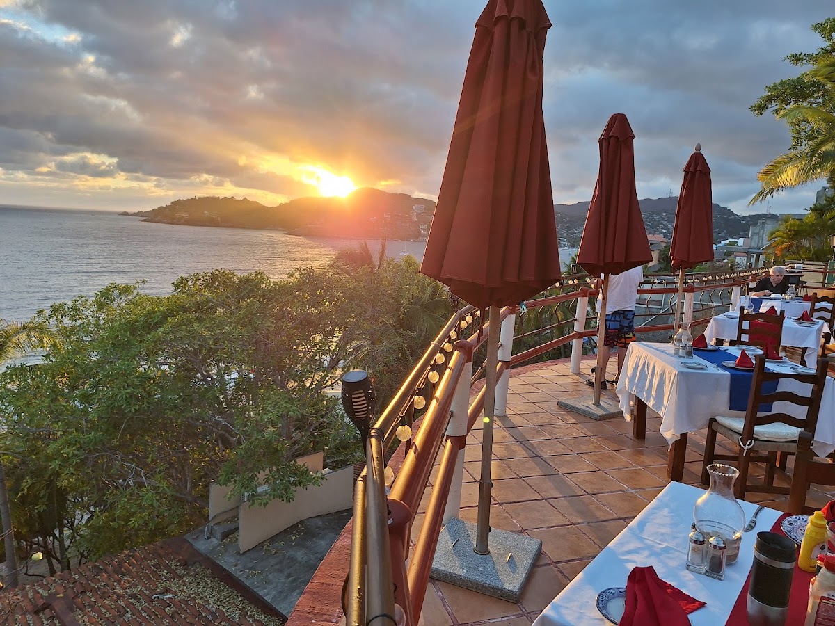 Hotel Catalina Beach Resort gallery 7