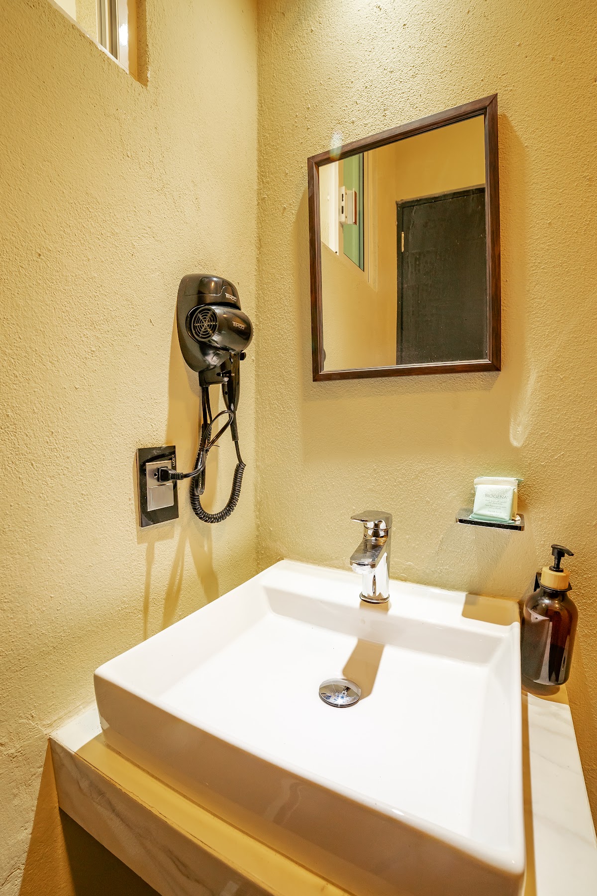 Hotel Guitarra Inn gallery 4