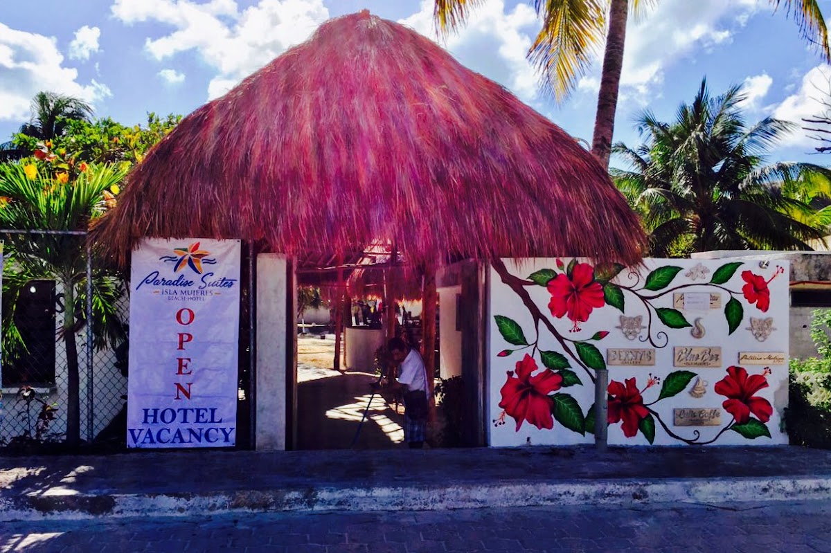 Hotel Paradise Suites gallery 6