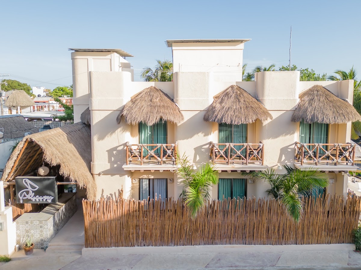Hotel Pelecanus Suites gallery 1