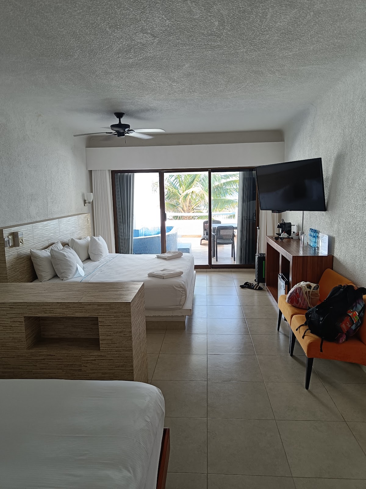 Hotel Pelicano Inn gallery 2