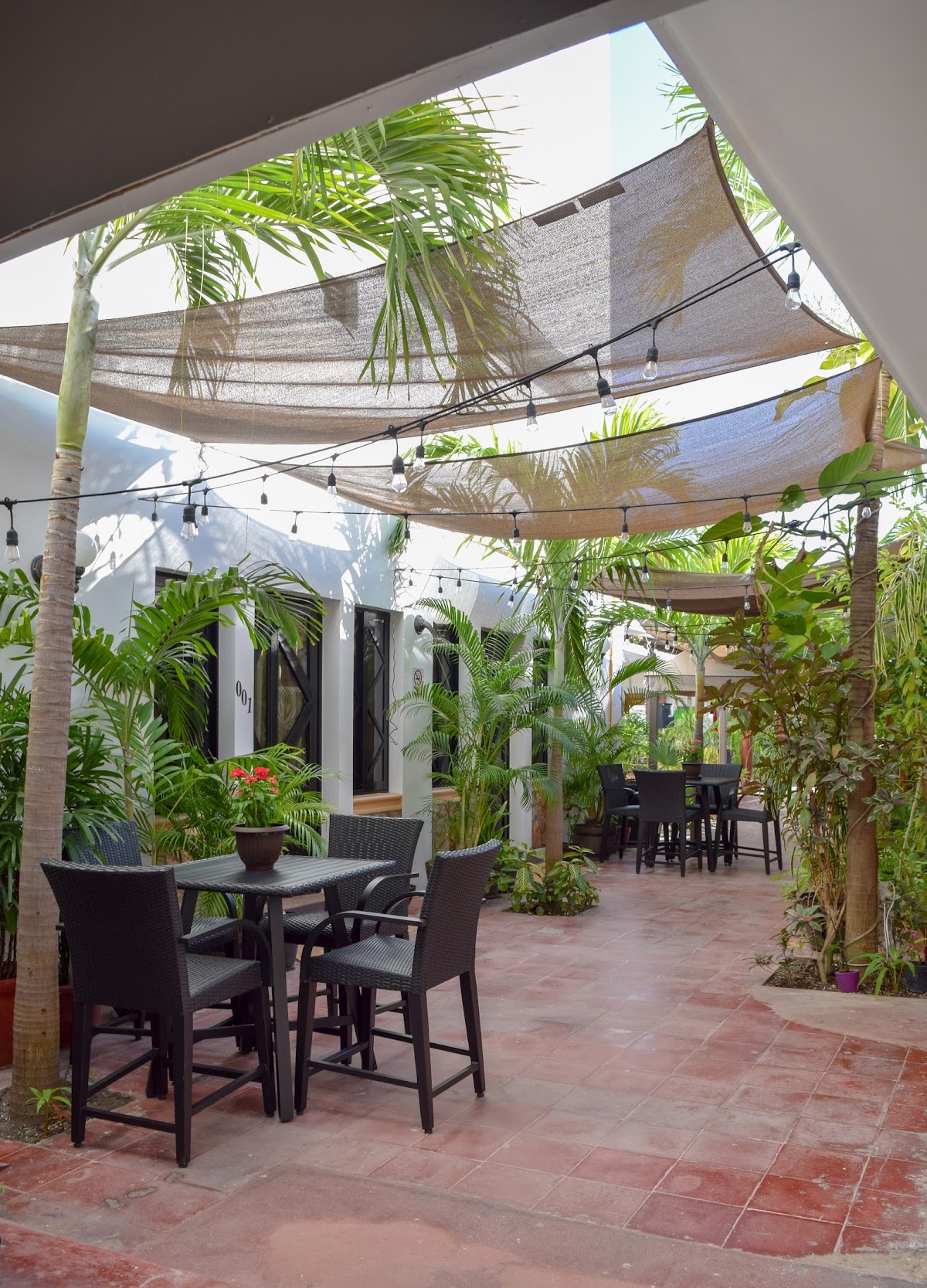 Hotel & Suites Bucaneros gallery 1