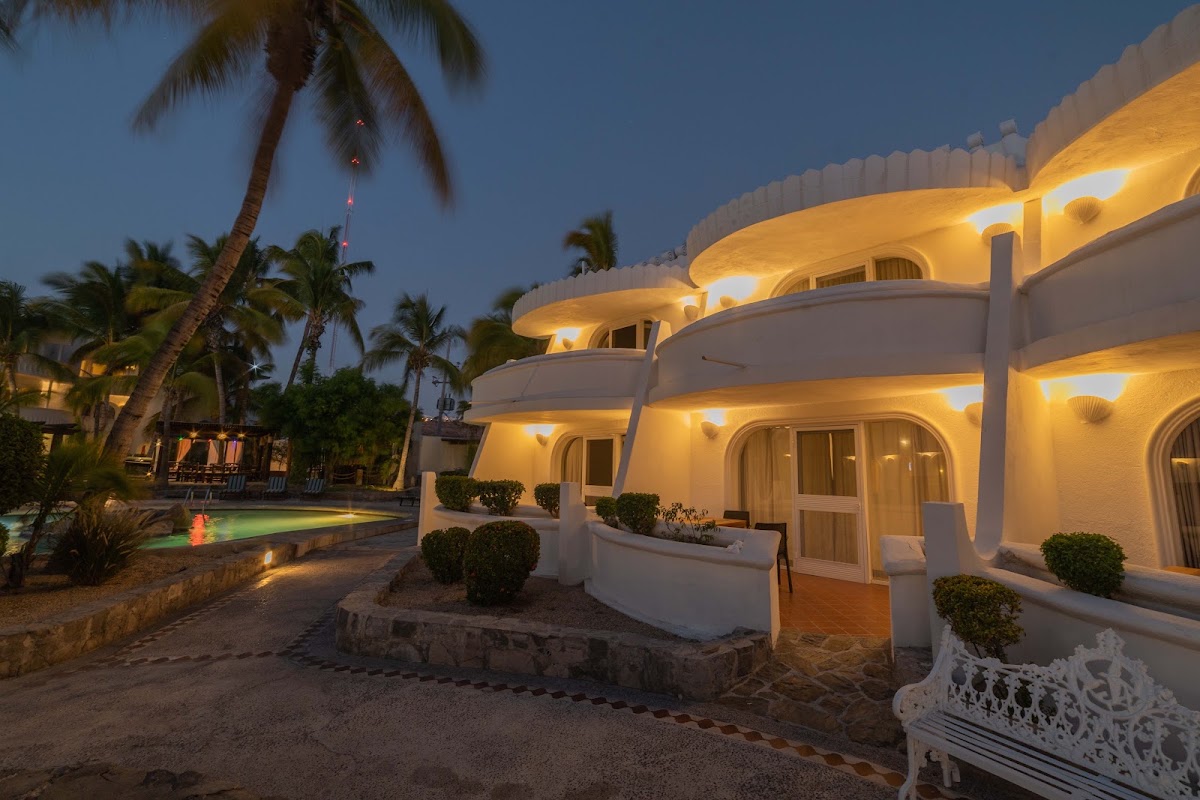 Hotel & Suites El Moro gallery 5