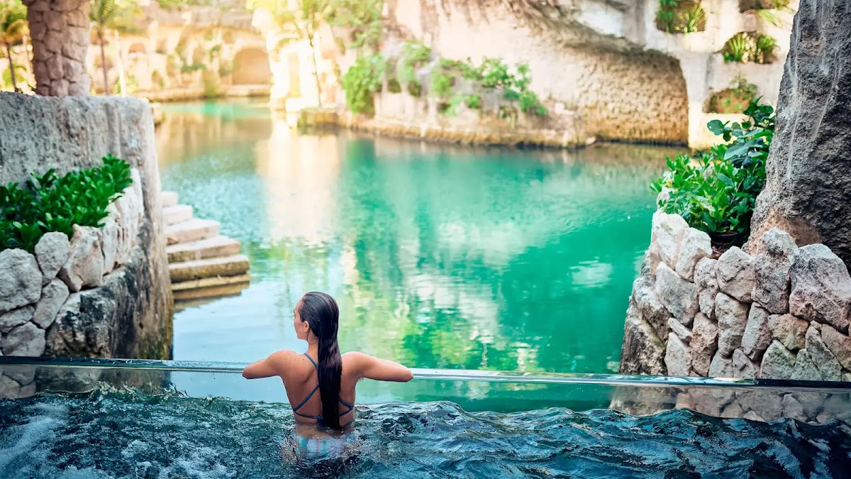 Hotel Xcaret Arte gallery 9