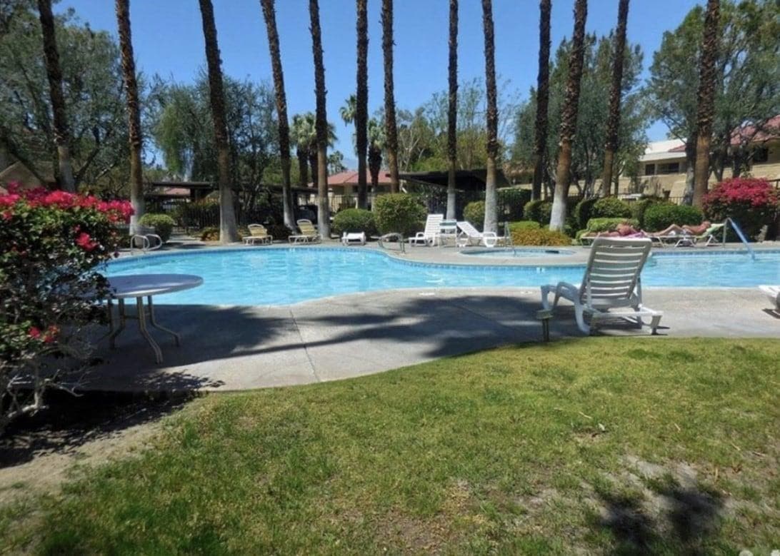 Palm Springs Oasis Getaway gallery 3