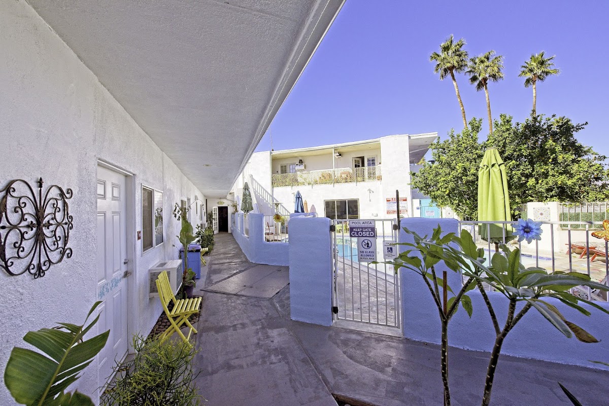 Inn at Palm Springs gallery 1