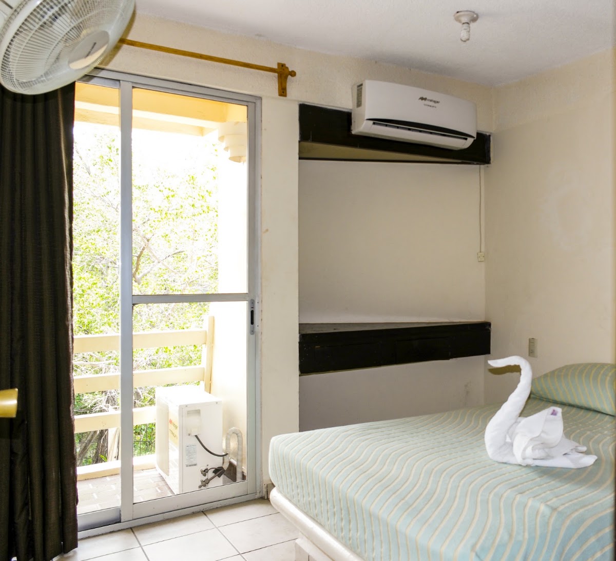 Isabel Suites Zihuatanejo gallery 9
