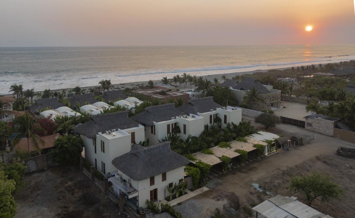 La Flia - Oceanfront Luxury gallery 1