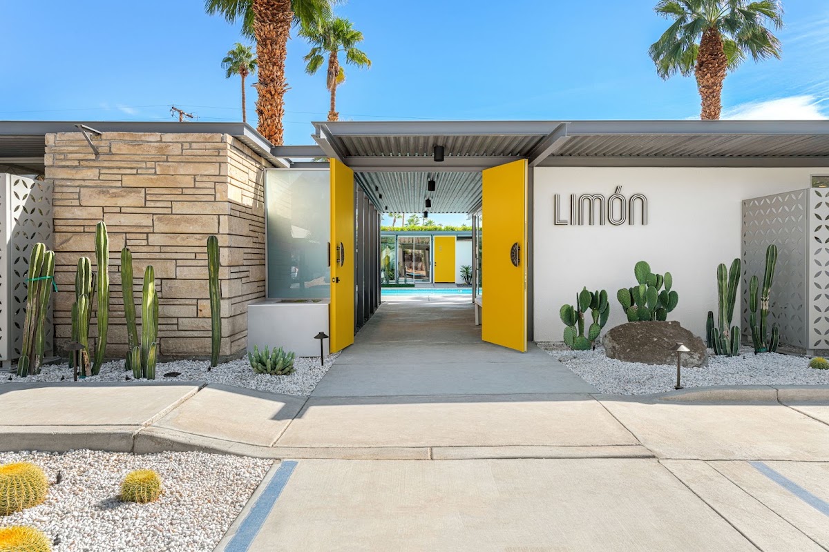Limón Palm Springs gallery 1