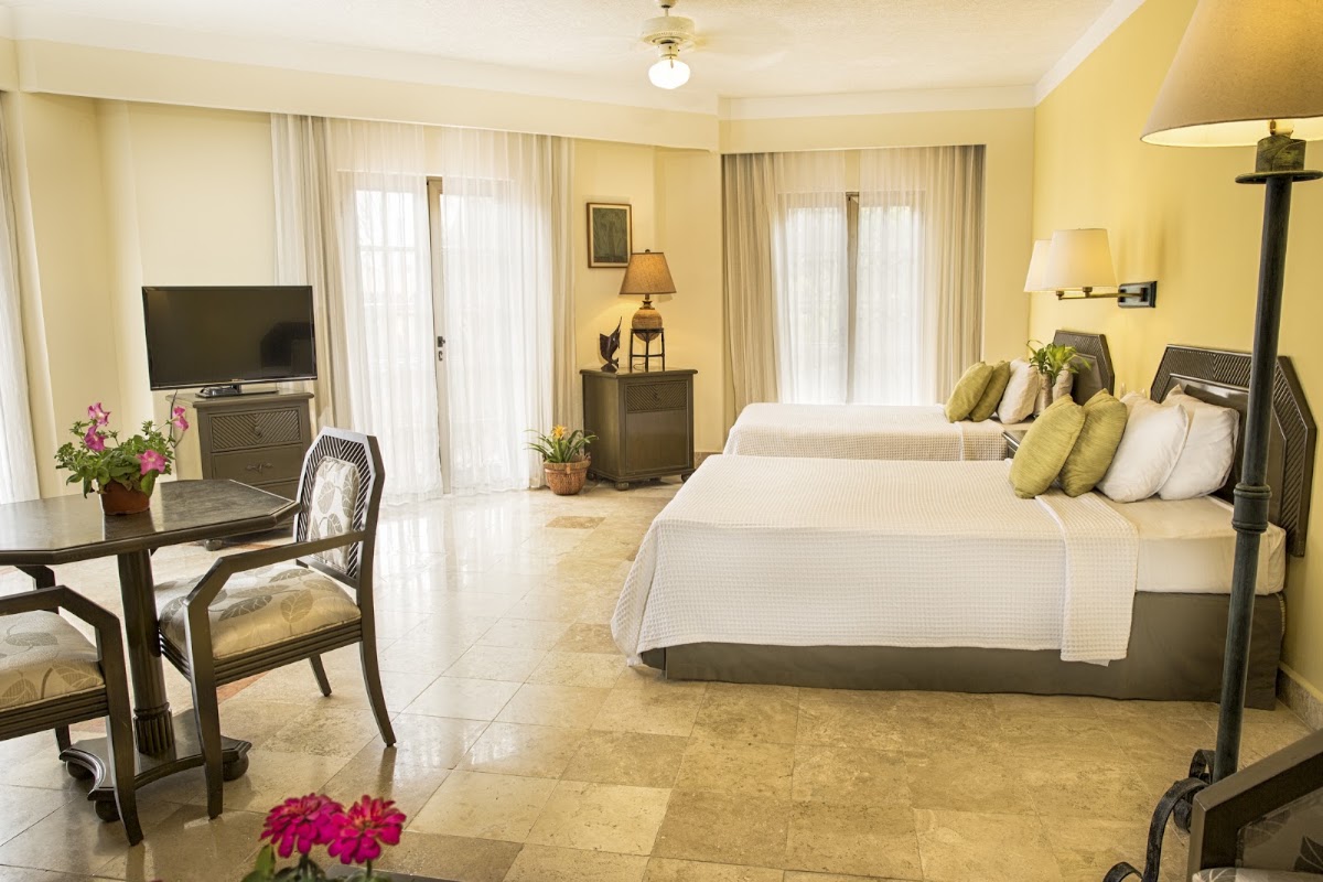 Los Itzaes Hotel gallery 2