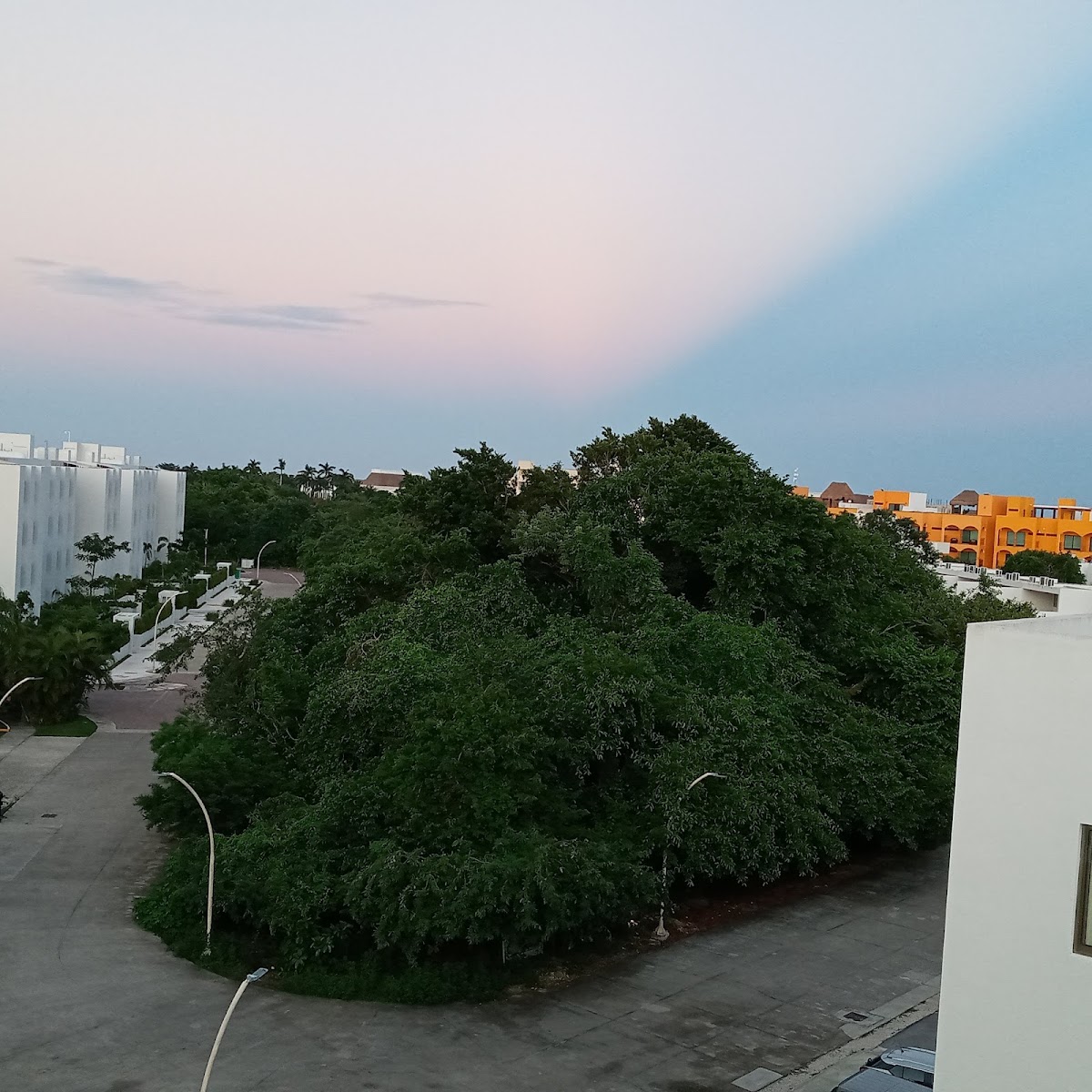 Luxurious 3 Bedrooms Rooftop Penthouse gallery 9