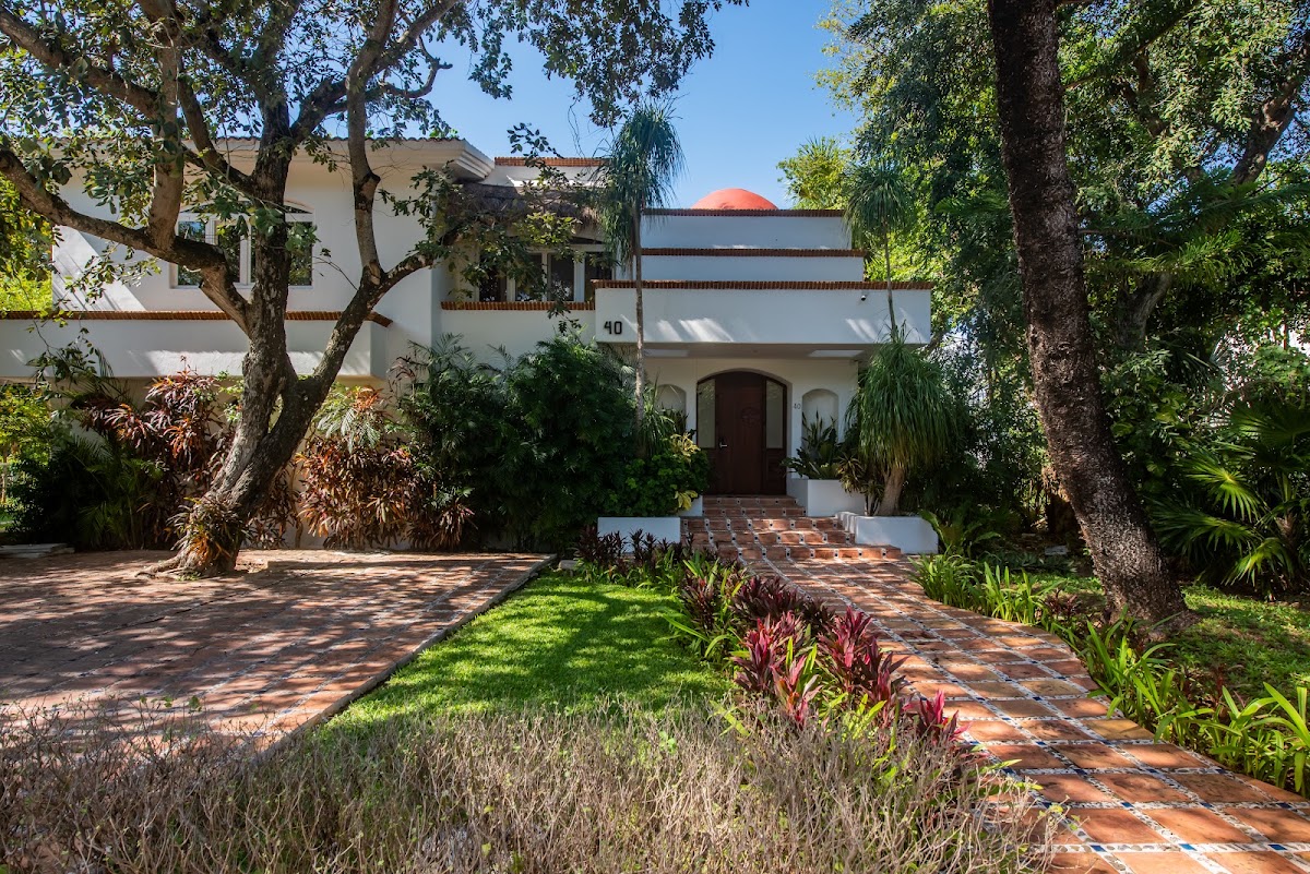 Luxurious 4 to 5-Bedroom Villa with Private Pool, Playacar, Playa del Carmen gallery 1