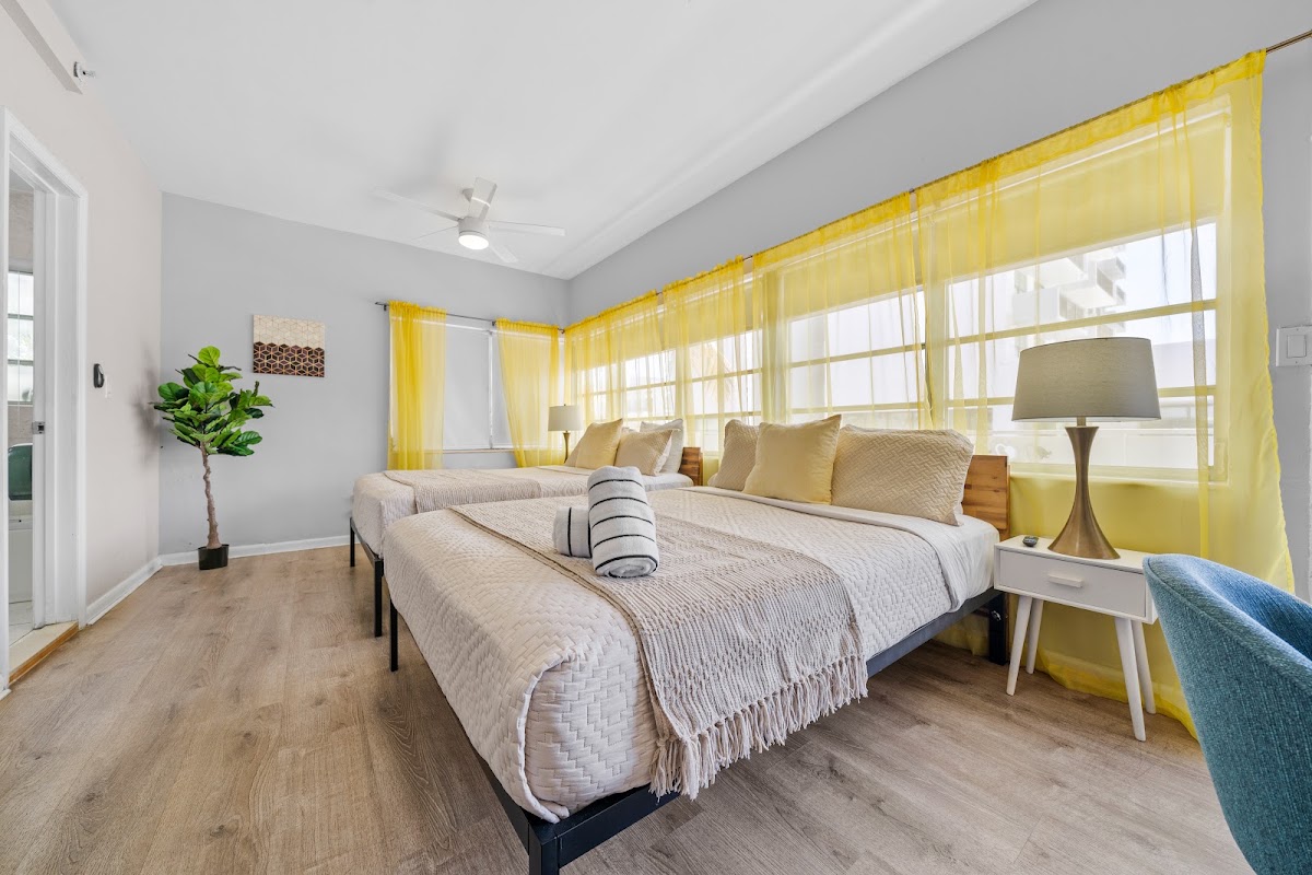 Miami International Apartments by Lowkl gallery 4