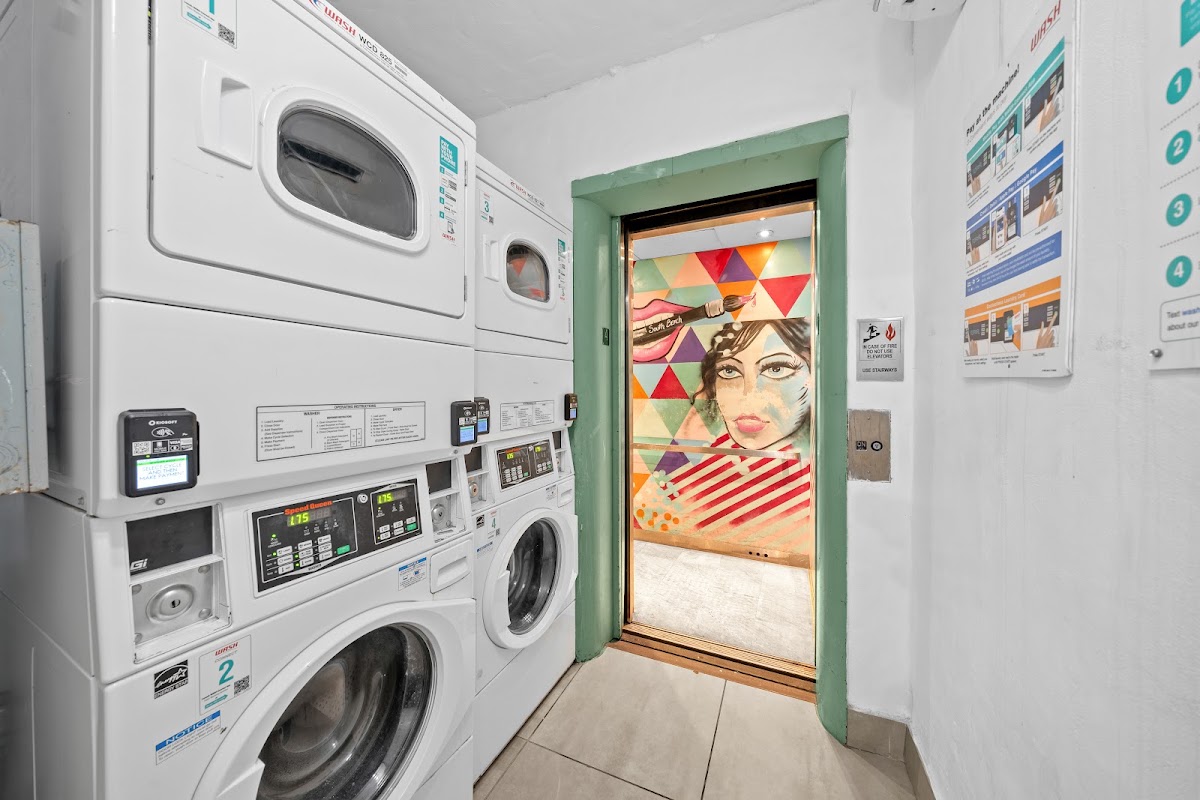 Miami International Apartments by Lowkl gallery 7