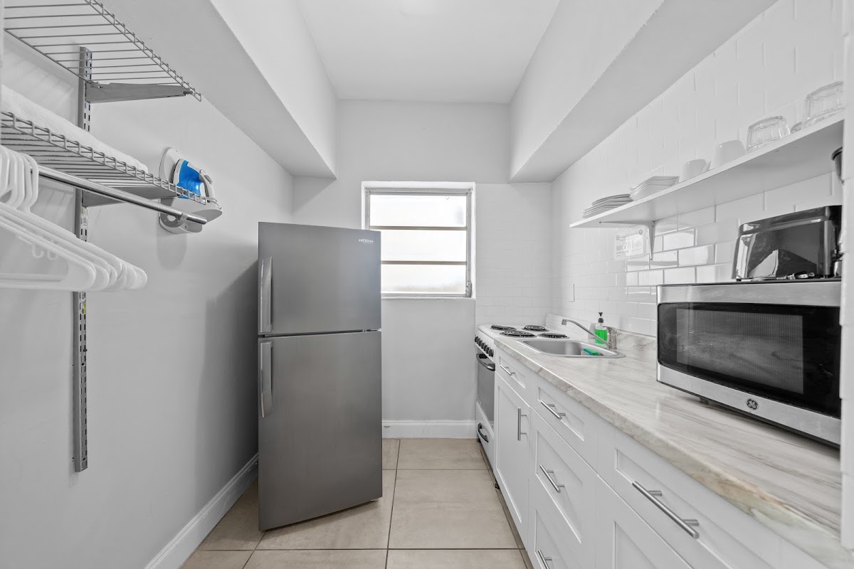 Miami International Apartments by Lowkl gallery 8