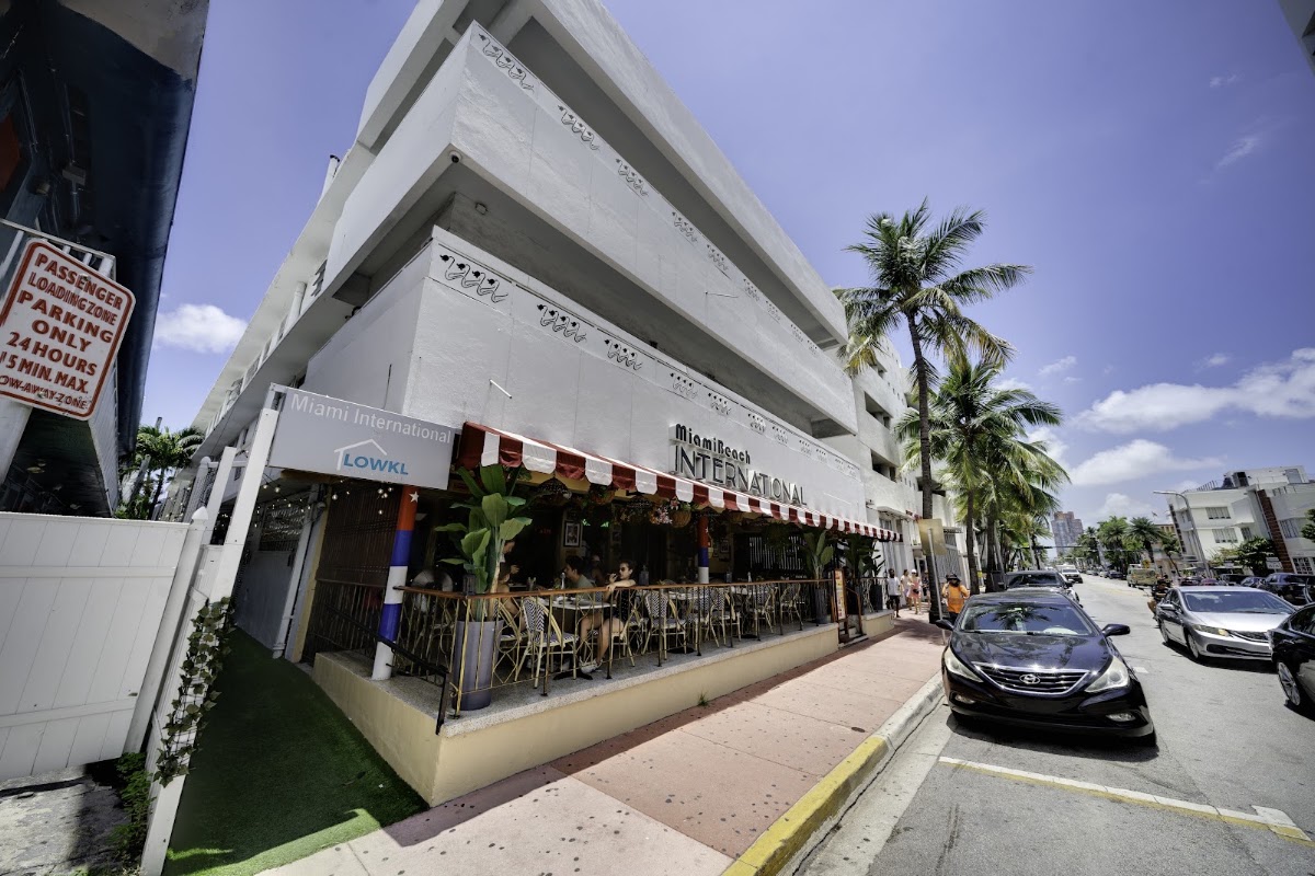 Miami International Apartments by Lowkl gallery 9