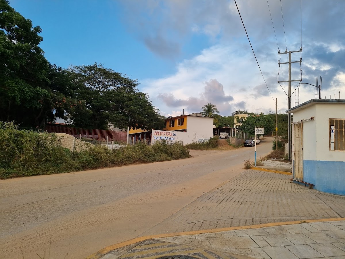 Motel De La Bomba gallery 1
