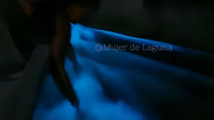 Mujer de Laguna Bioluminiscencia gallery 8