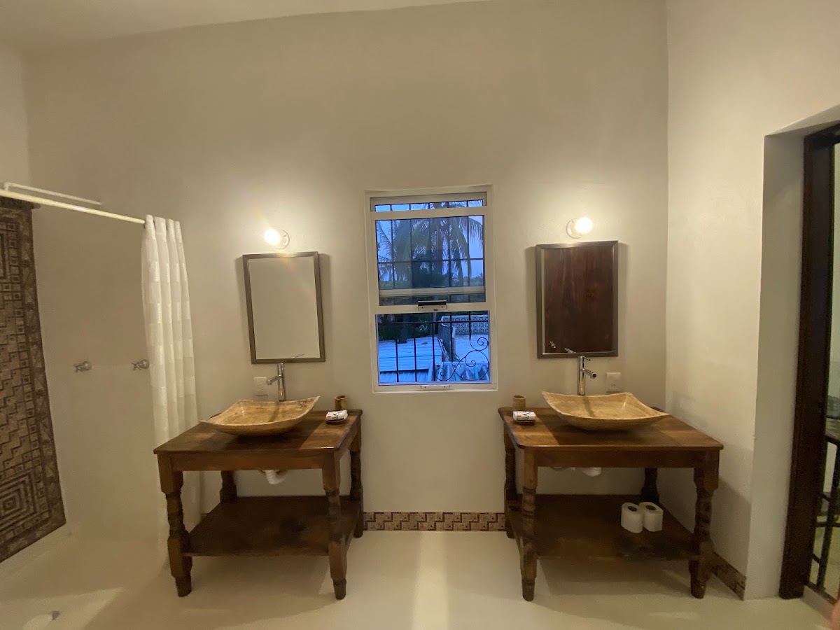Museo Viscuso - Grand Piano - Puerto Escondido gallery 7
