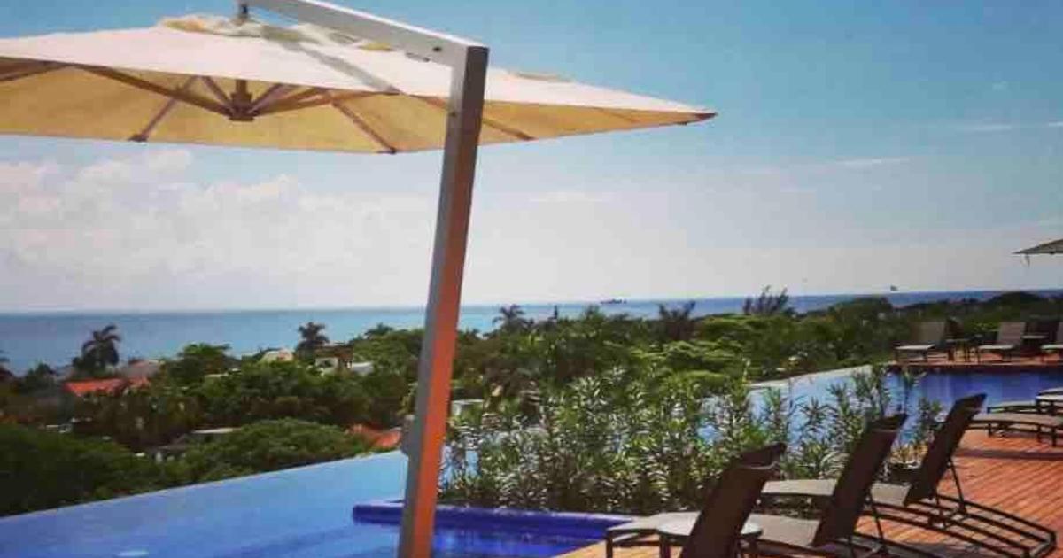 Ocean View Pool in Exclusive Playacar, En-Suite Rooms gallery 1