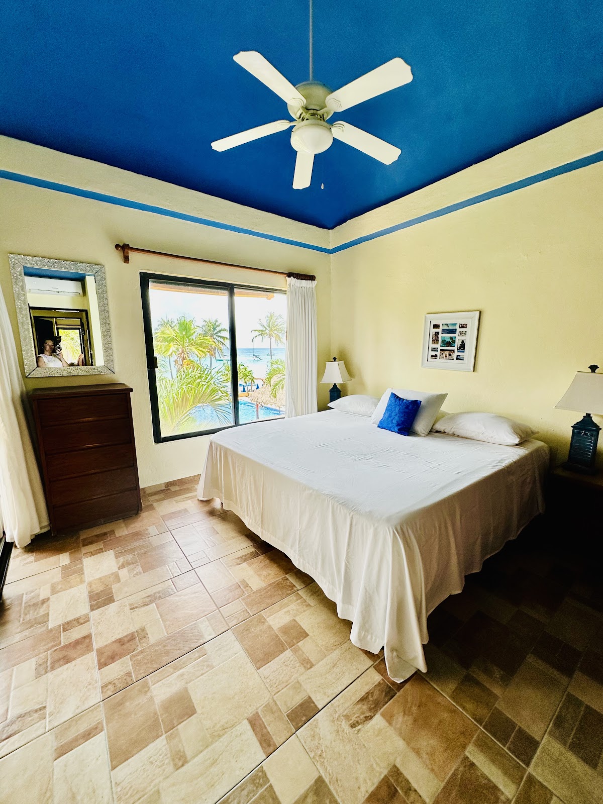 Nautibeach Condos gallery 2