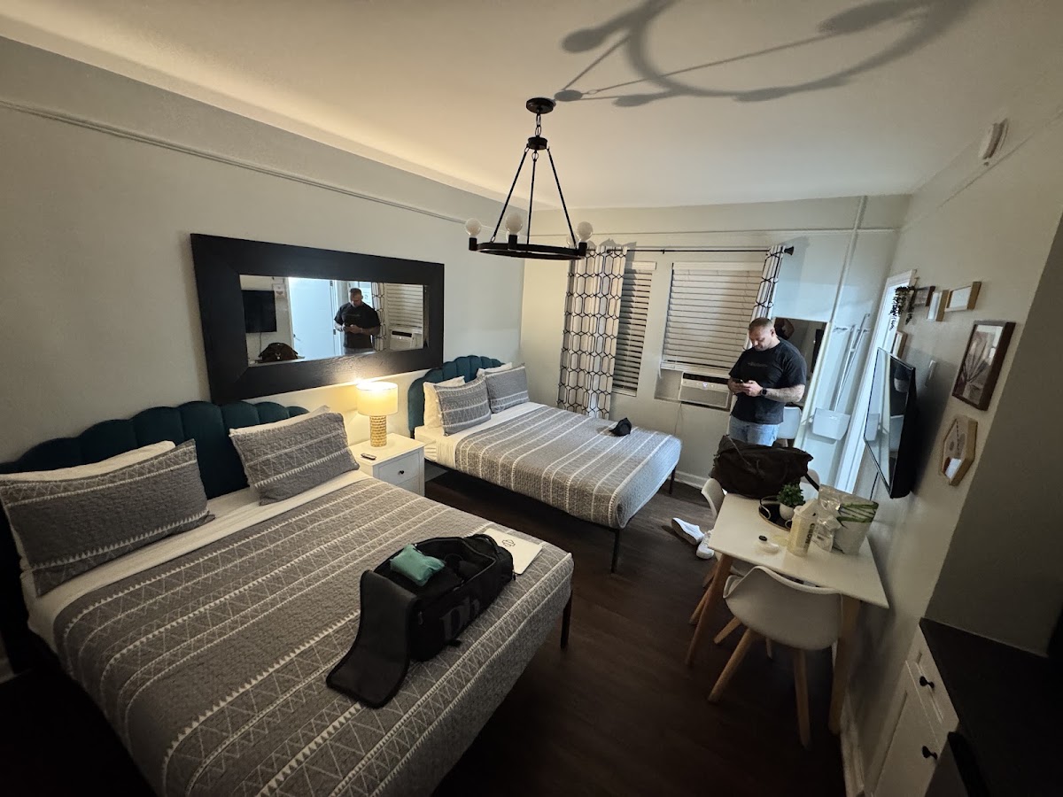 Nine20 Collins Apartments By Lowkl gallery 2