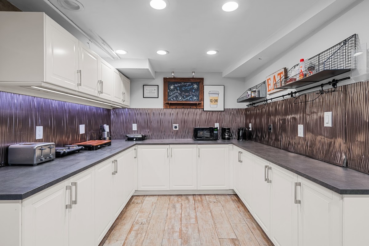 Nine20 Collins Apartments By Lowkl gallery 8
