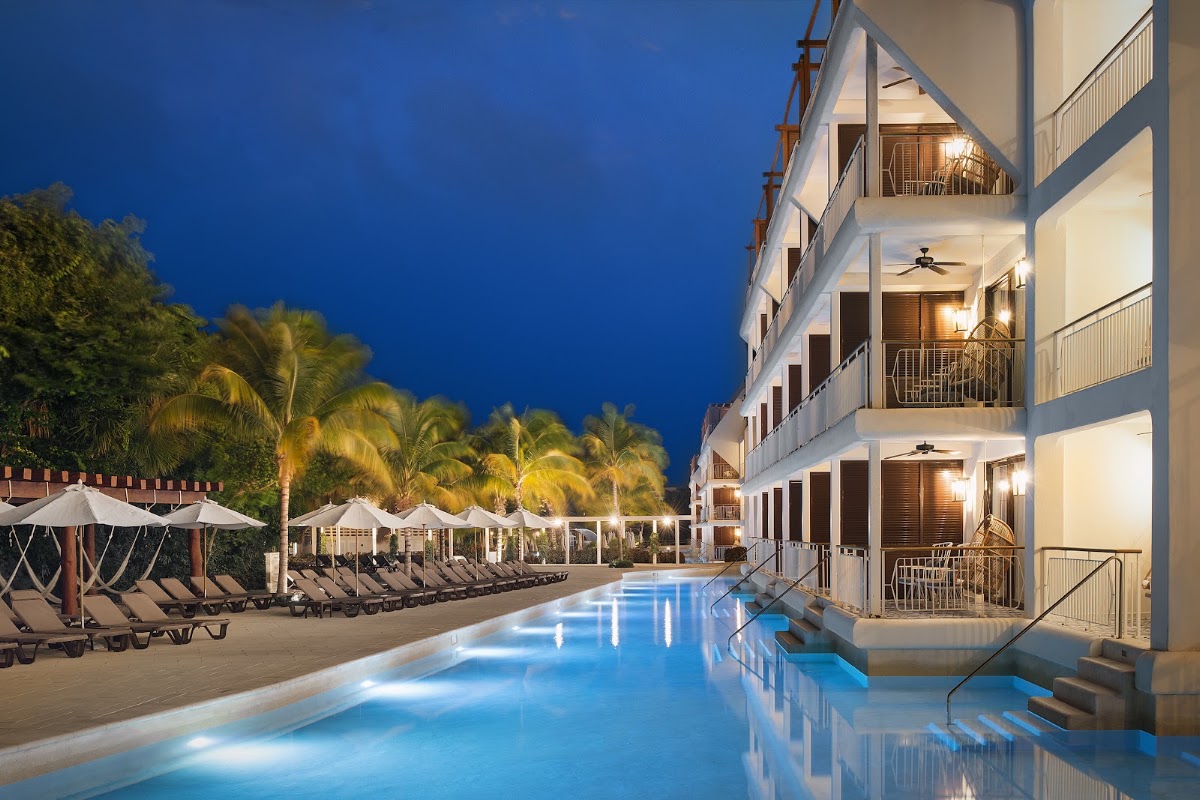 Ocean Riviera Paradise gallery 1