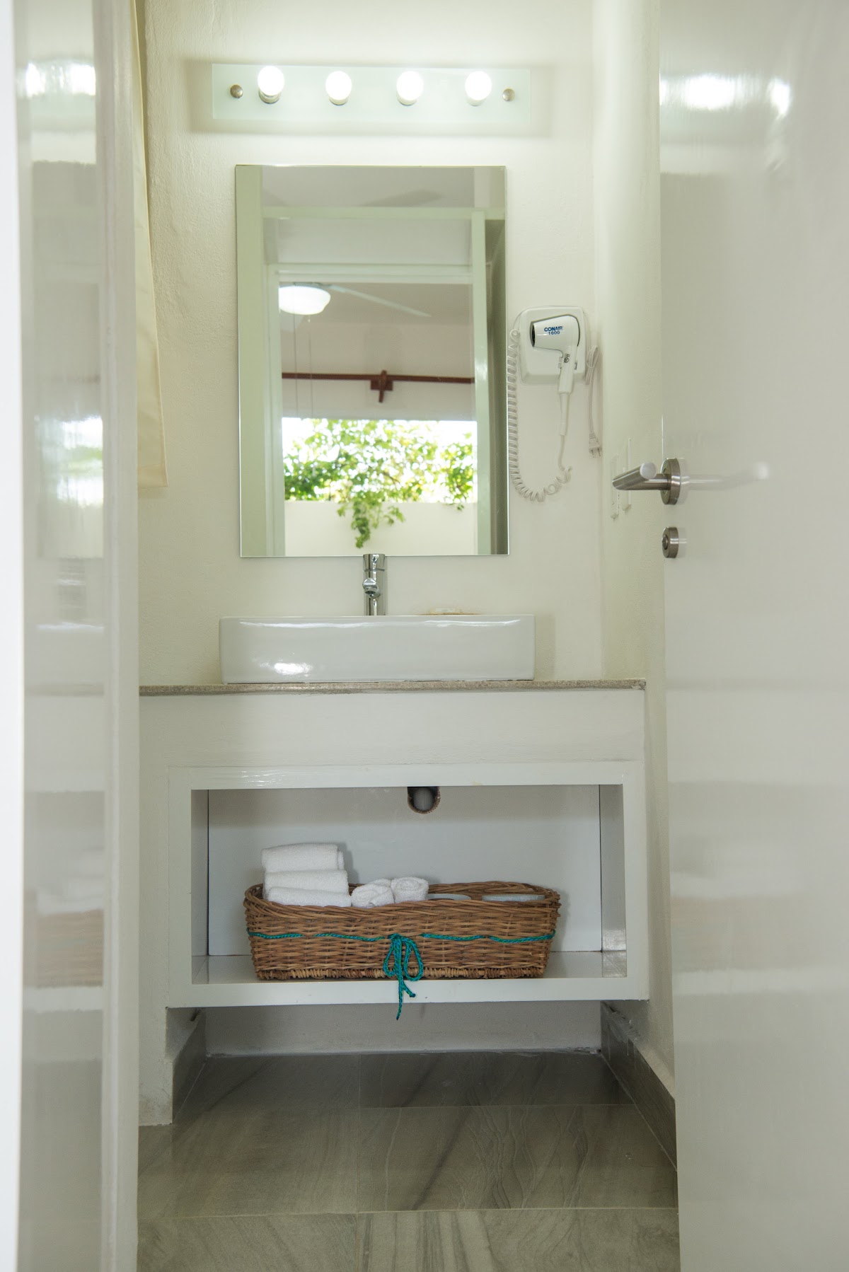 Ocean Zen Suites gallery 4