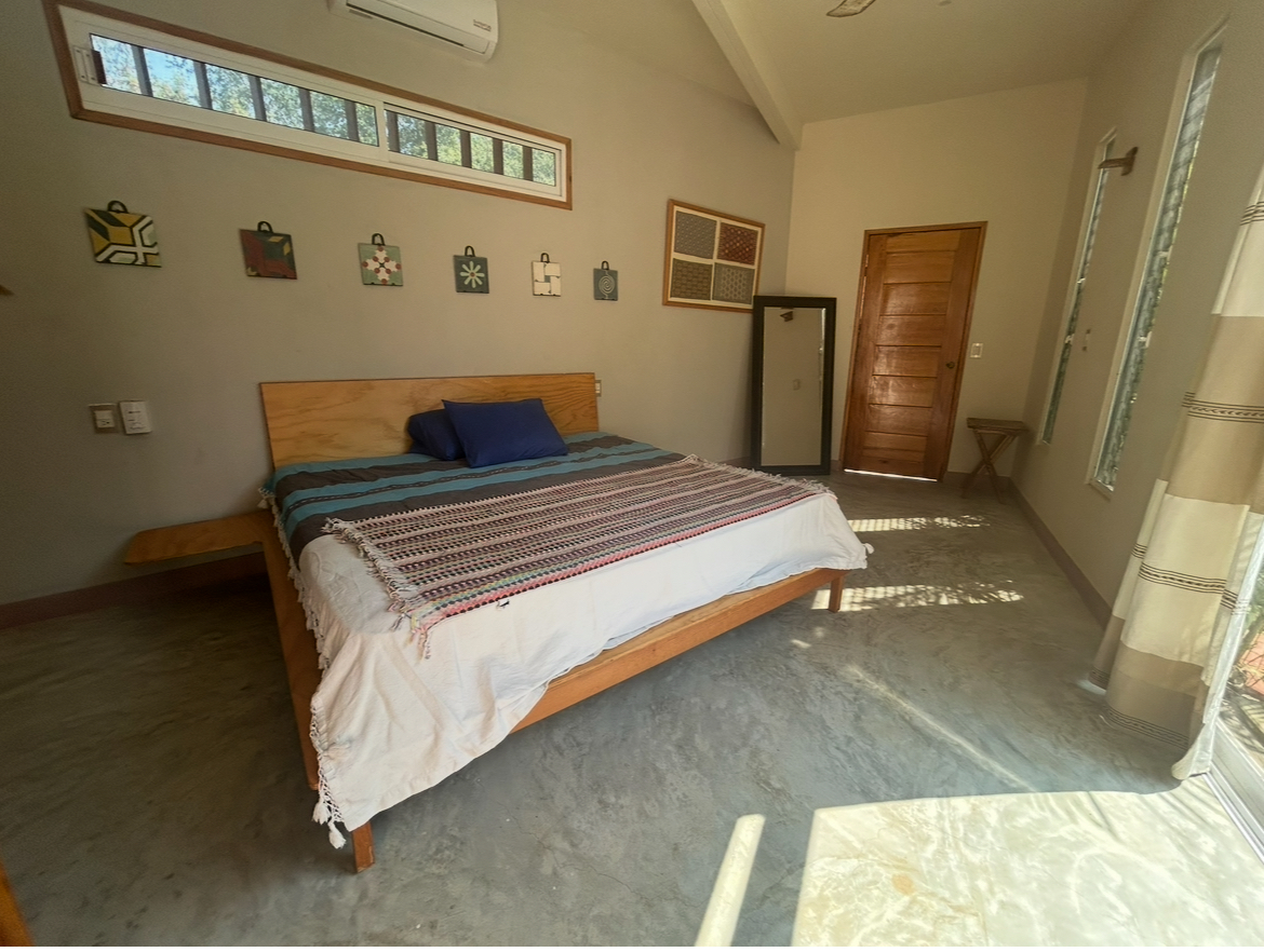 Osa Mariposa gallery 2