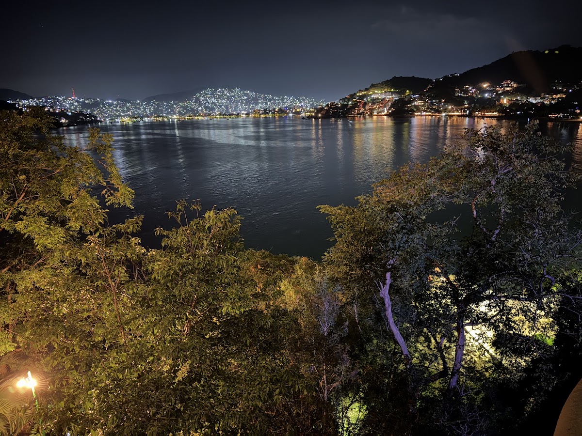 Pacífica Grand Zihuatanejo gallery 1