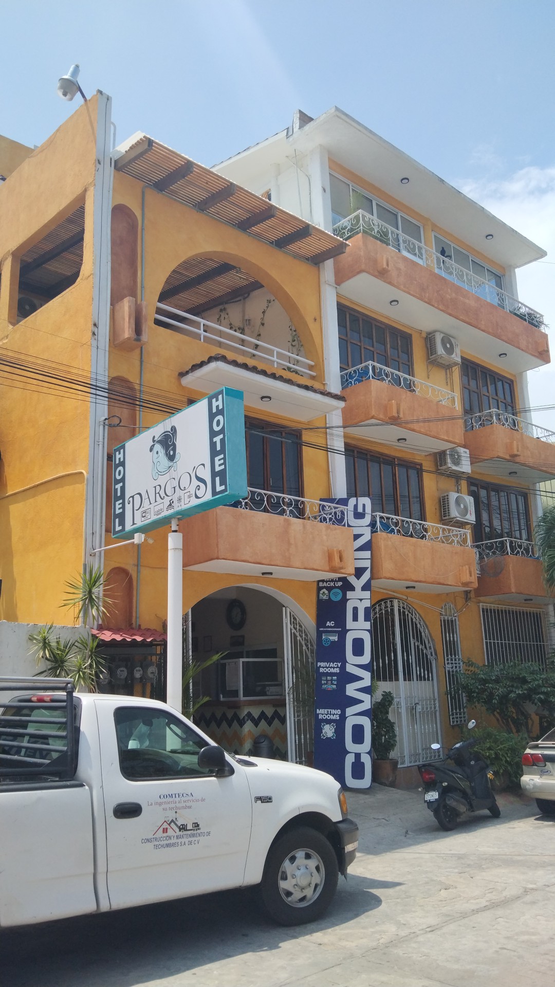 Pargo's Hotel & Cowork gallery 1