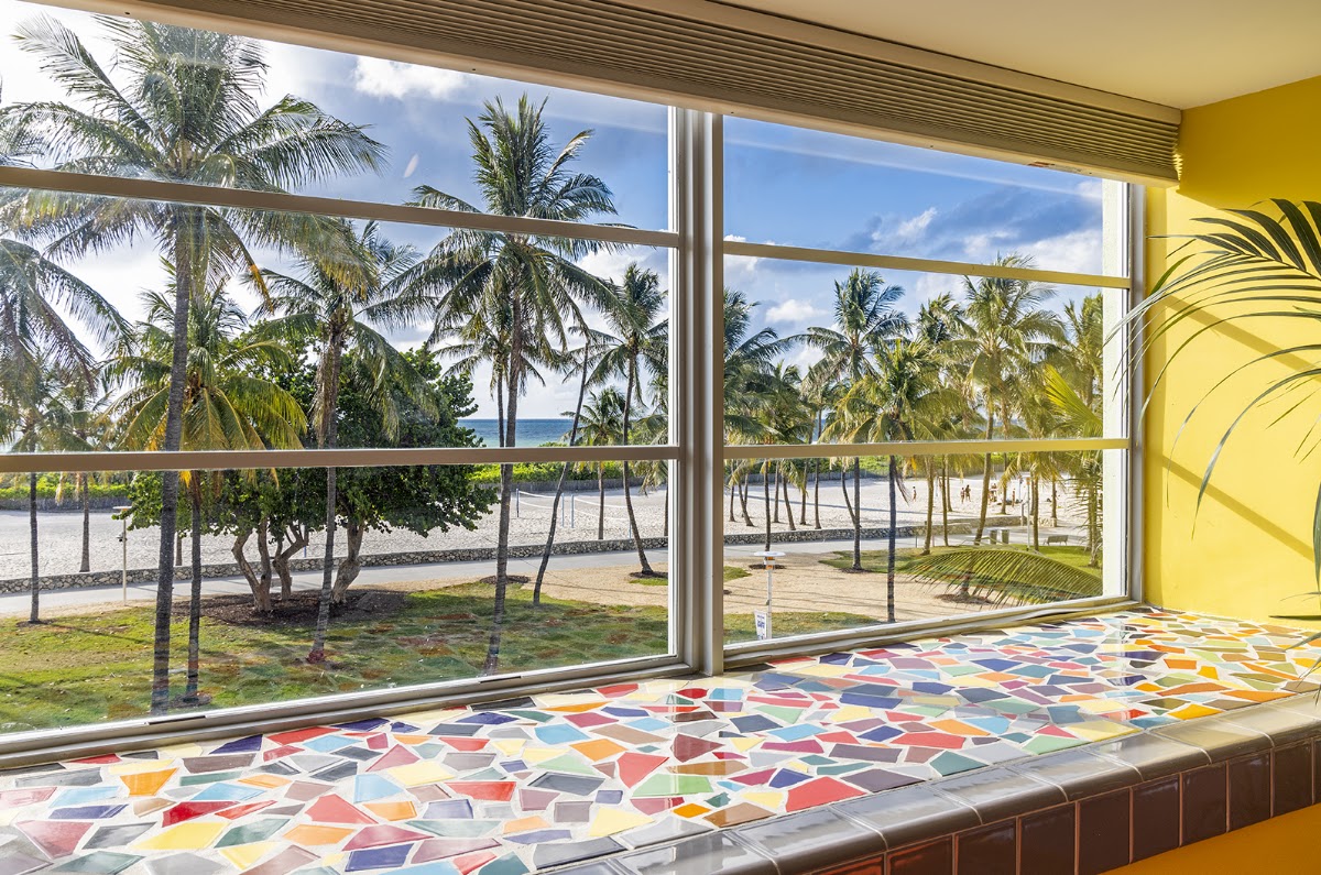 Pelican Hotel Miami Beach gallery 10