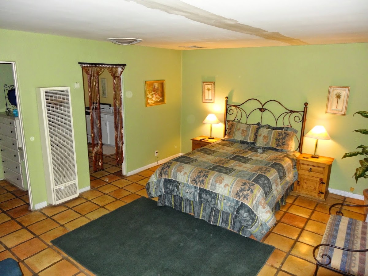 Queen of Hearts Resort gallery 1