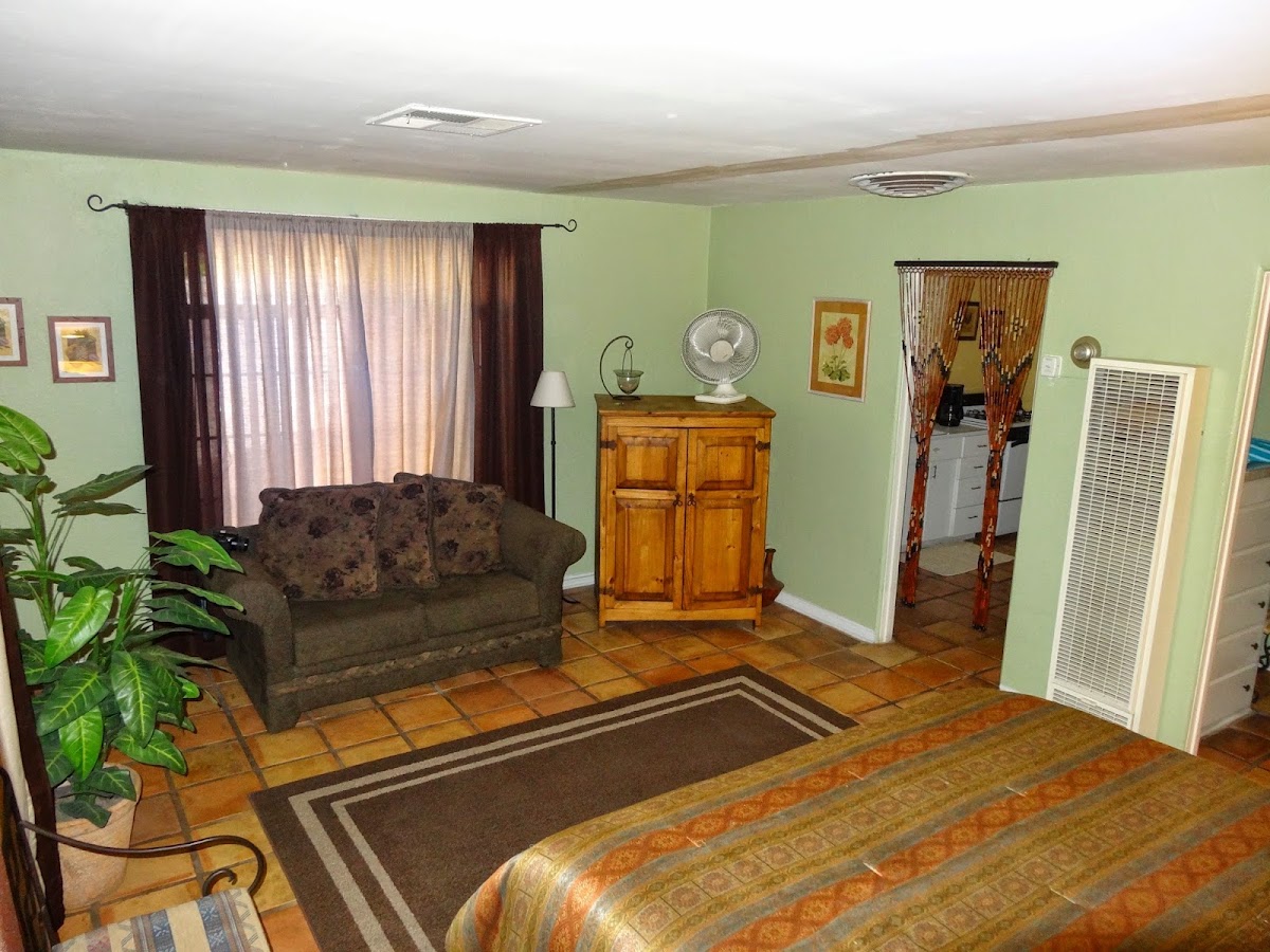 Queen of Hearts Resort gallery 5