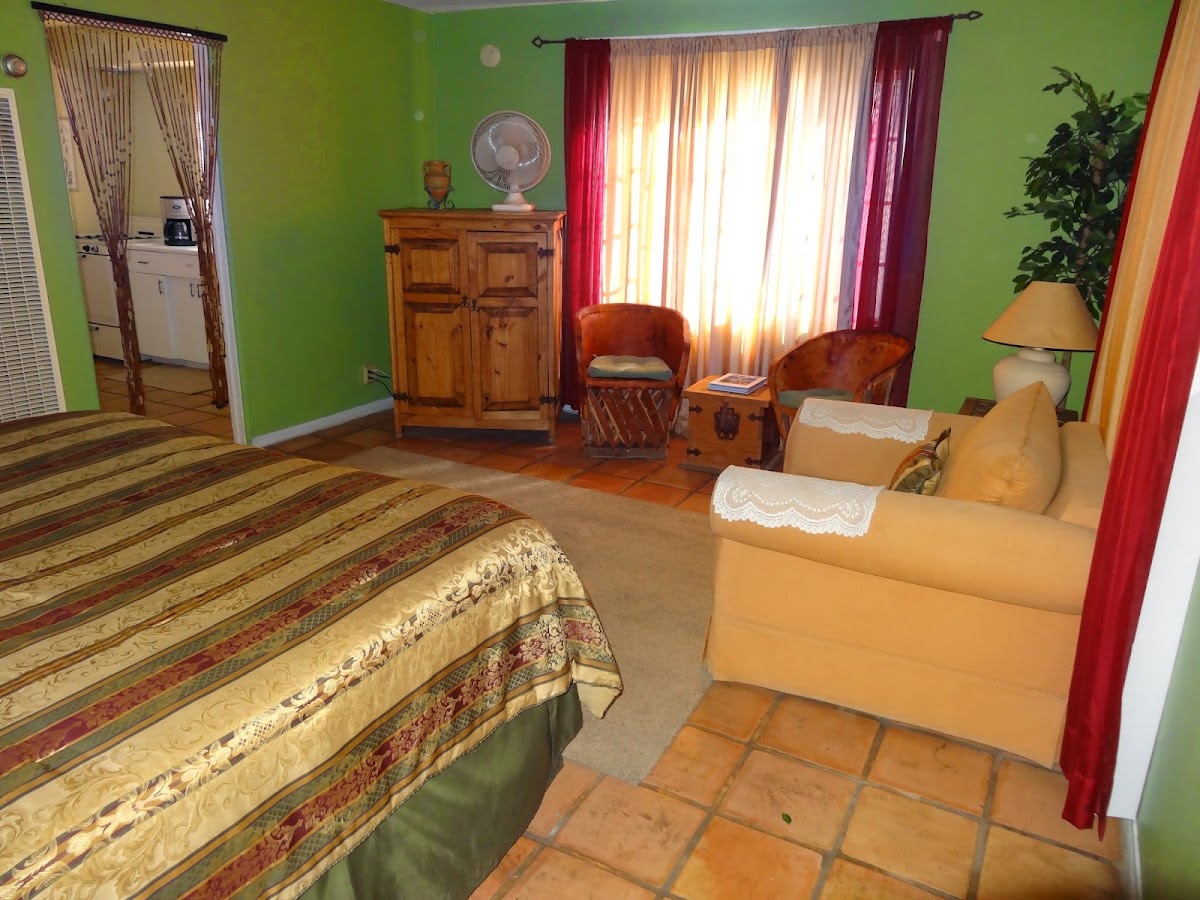 Queen of Hearts Resort gallery 6