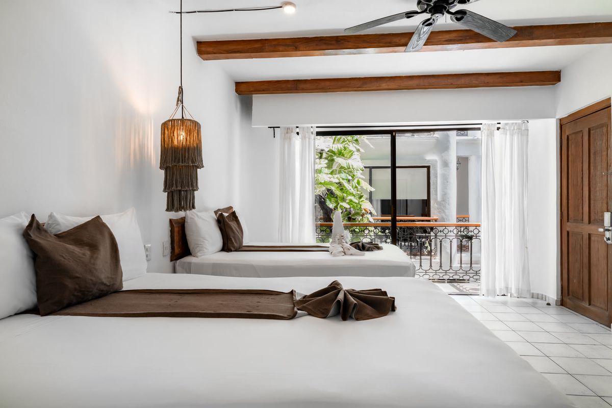Banana Boutique By GuruHotel gallery 13