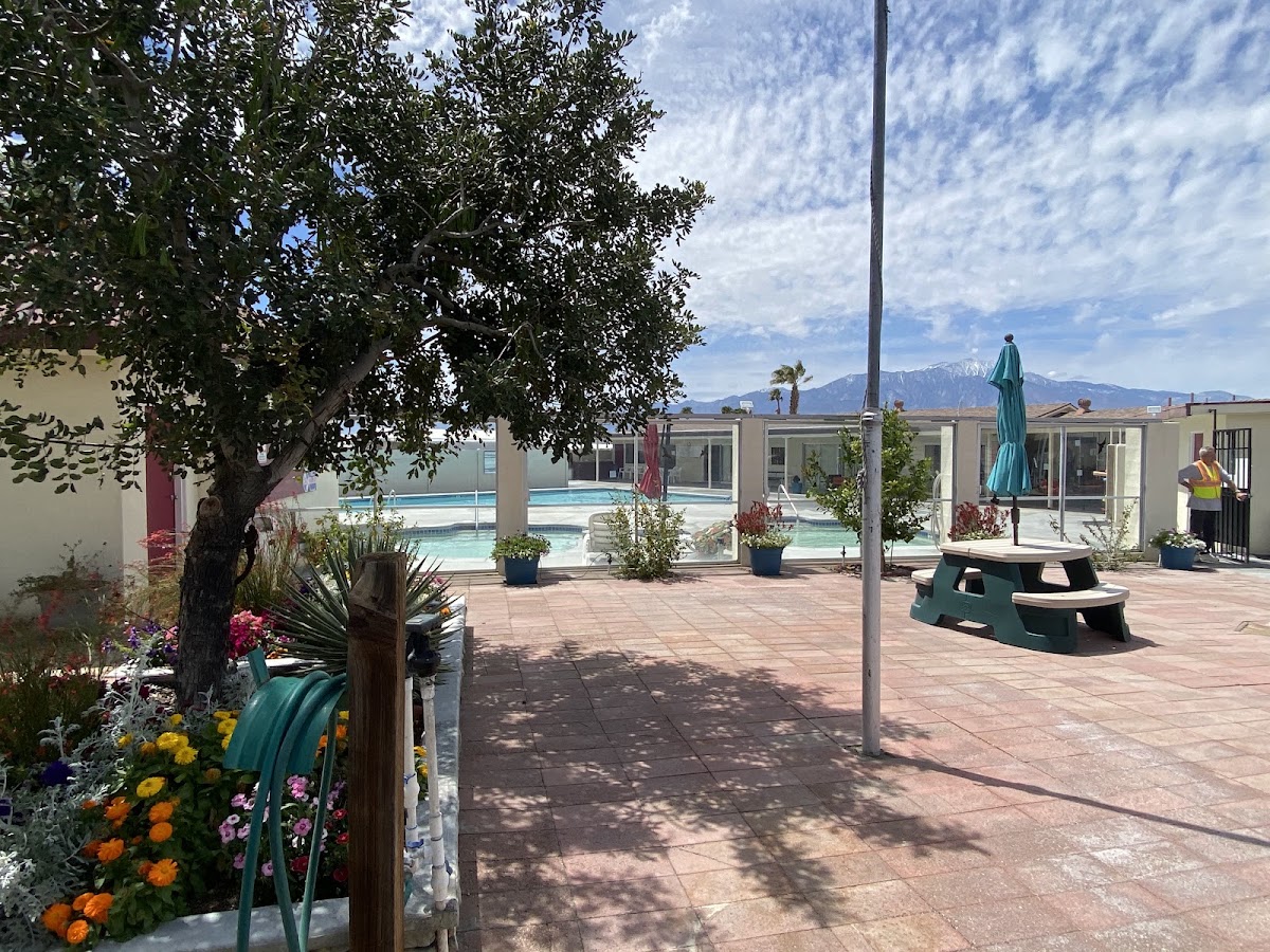 Sparkling Waters Mobile Home & RV Park gallery 4