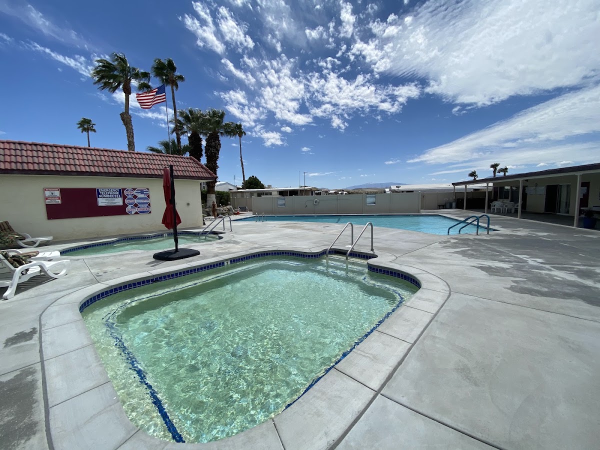 Sparkling Waters Mobile Home & RV Park gallery 7