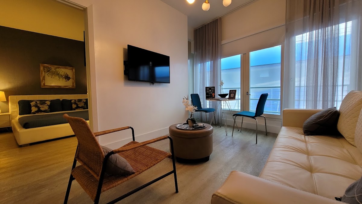 Strand Ocean Drive Suites gallery 4