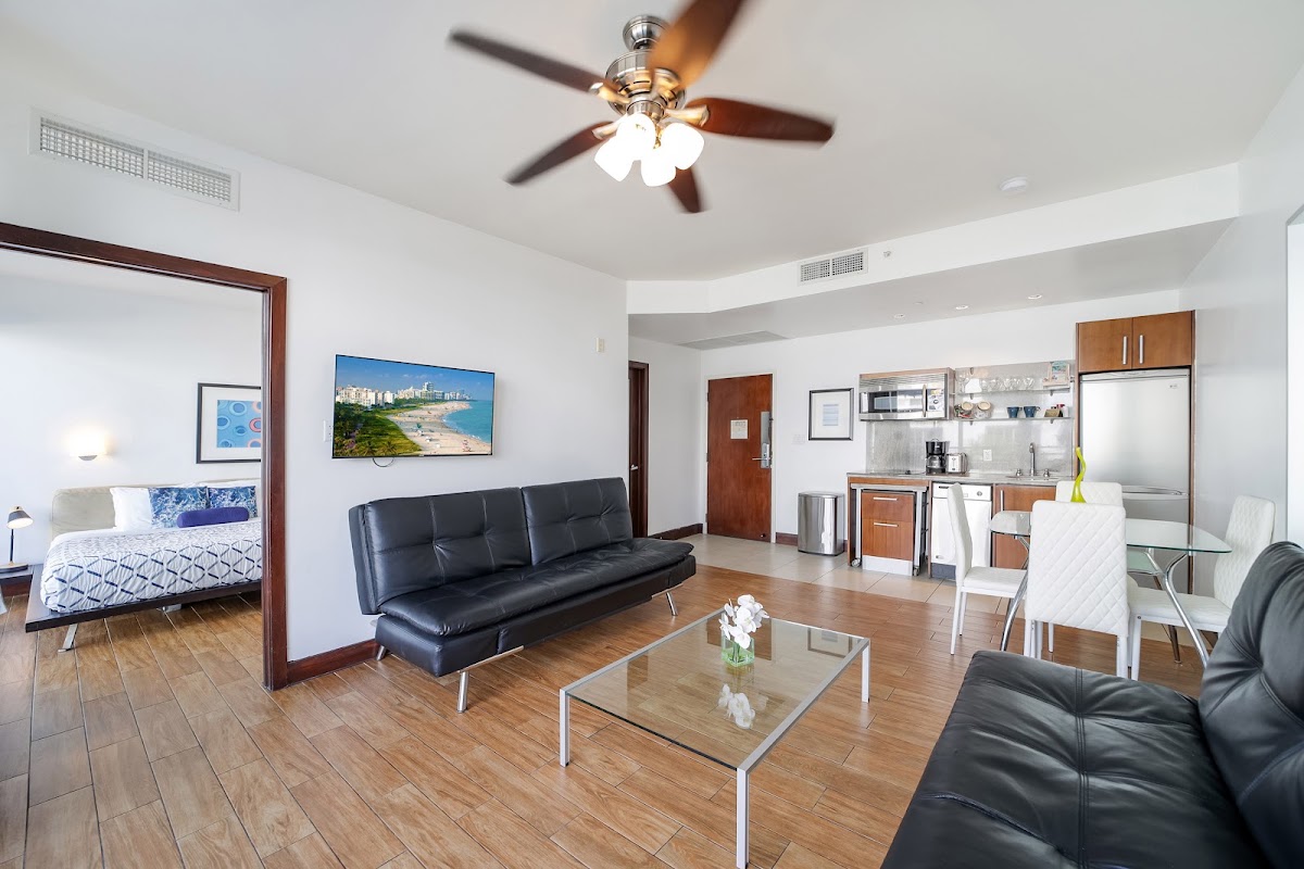 Strand Ocean Drive Suites gallery 5