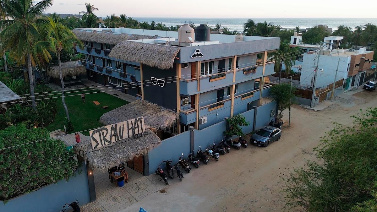 Straw Hat Surf Hostel & Bar gallery 5
