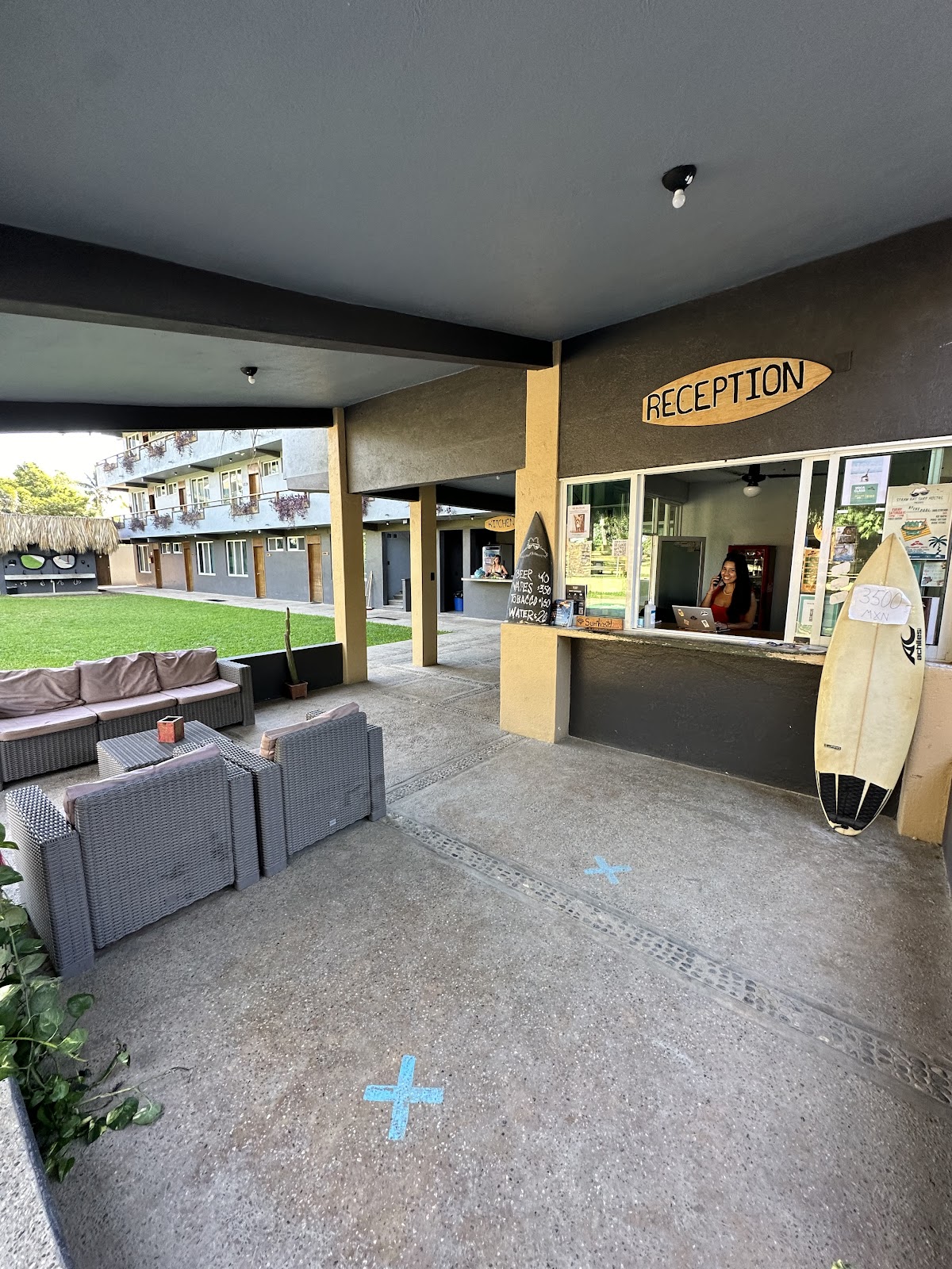 Straw Hat Surf Hostel & Bar gallery 9