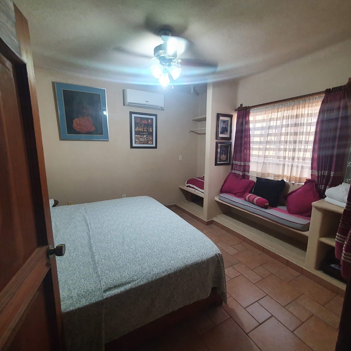 Tanyas Quinta gallery 2