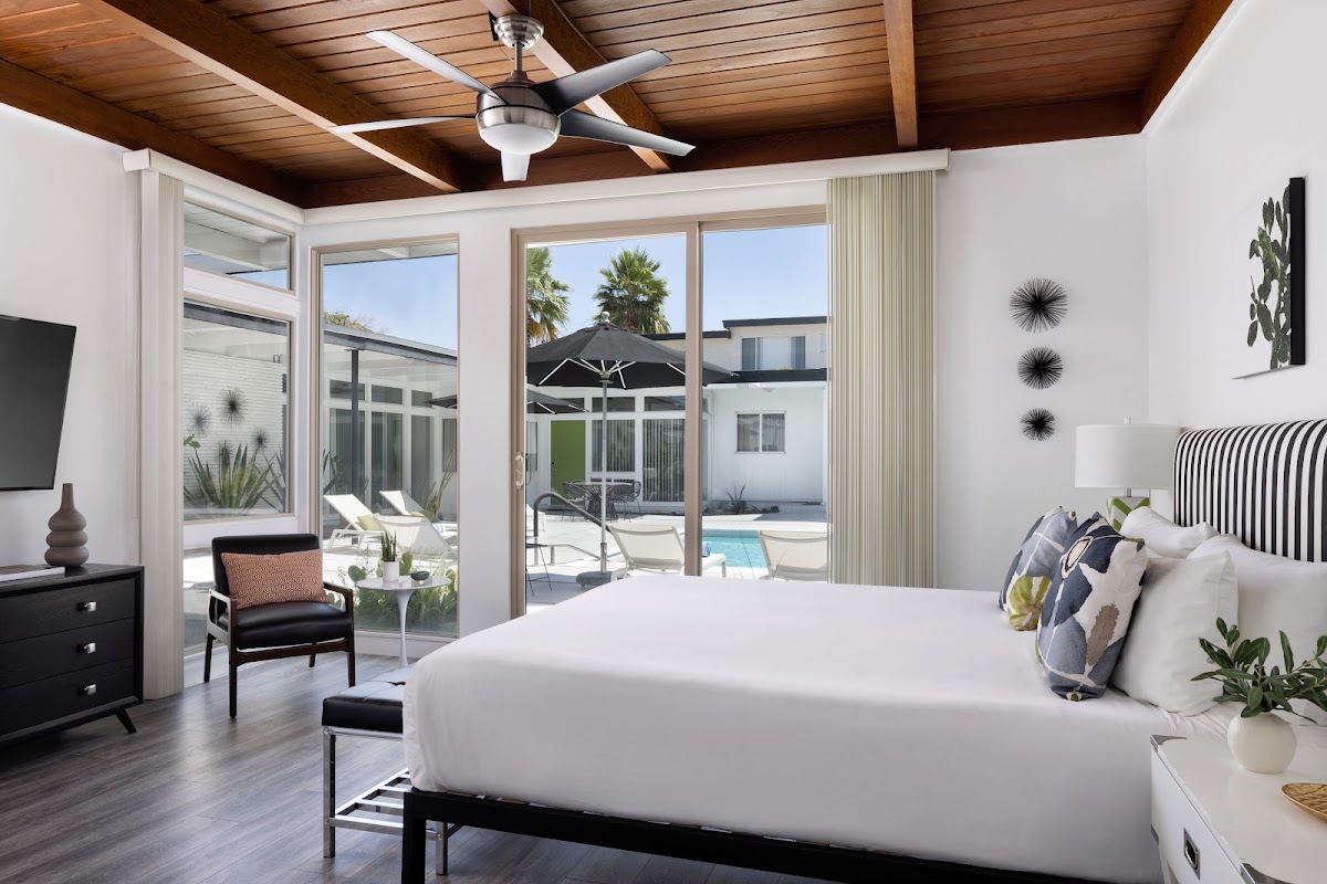 The Three Fifty Hotel gallery 2