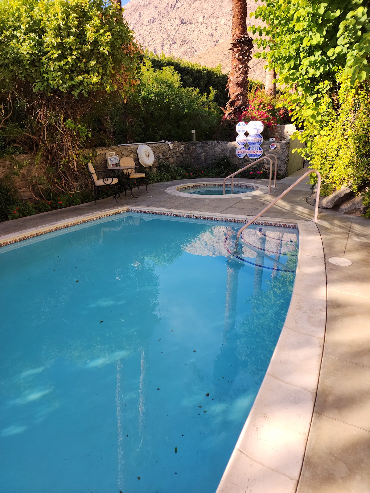 The Willows Historic Palm Springs Inn gallery 3