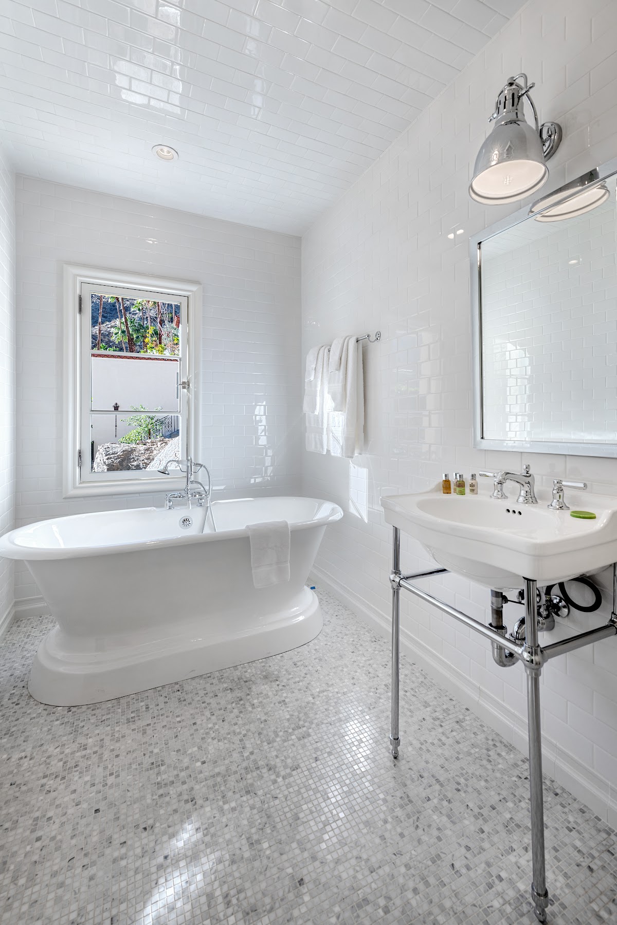 The Willows Historic Palm Springs Inn gallery 4