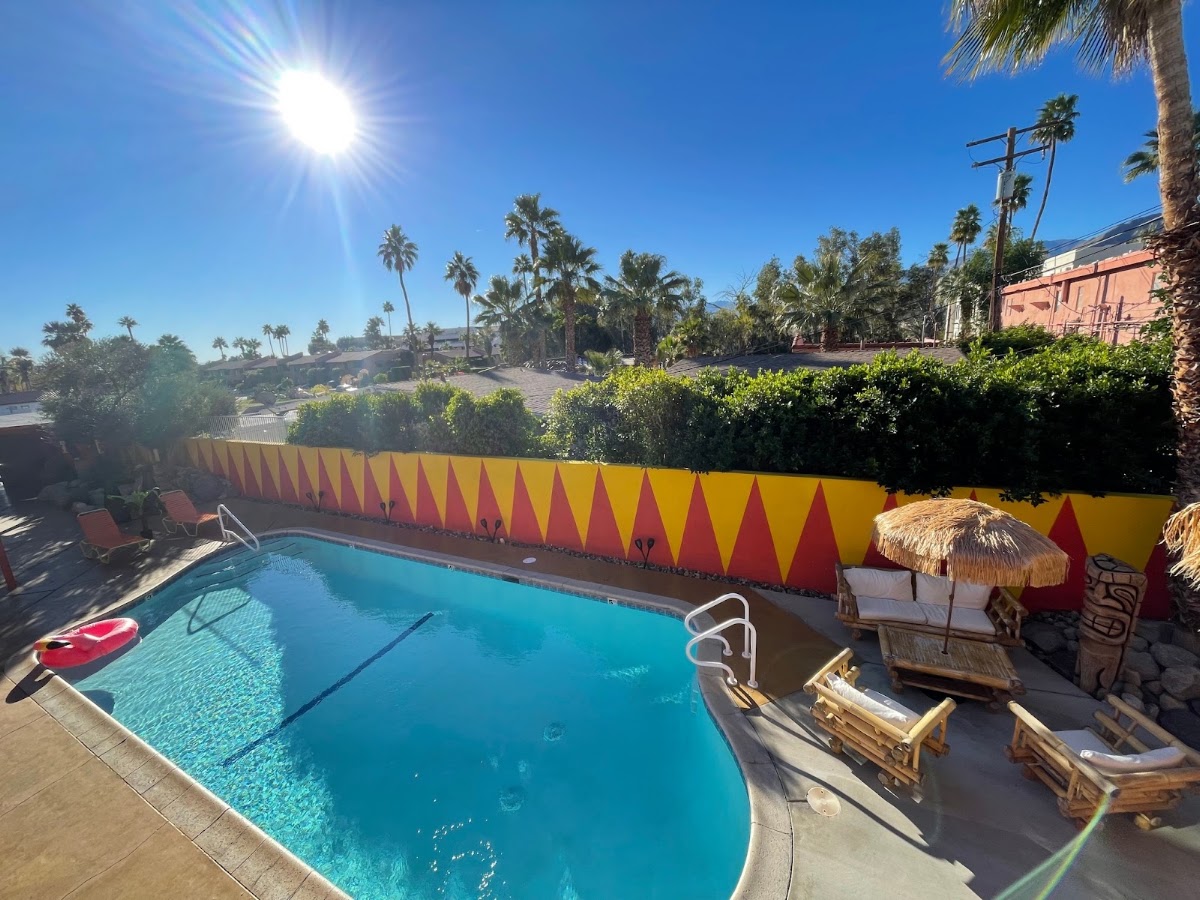 Tiki Hotel gallery 2
