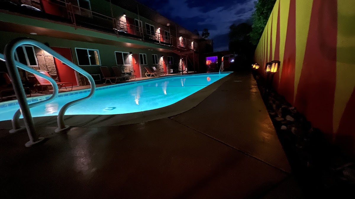 Tiki Hotel gallery 5